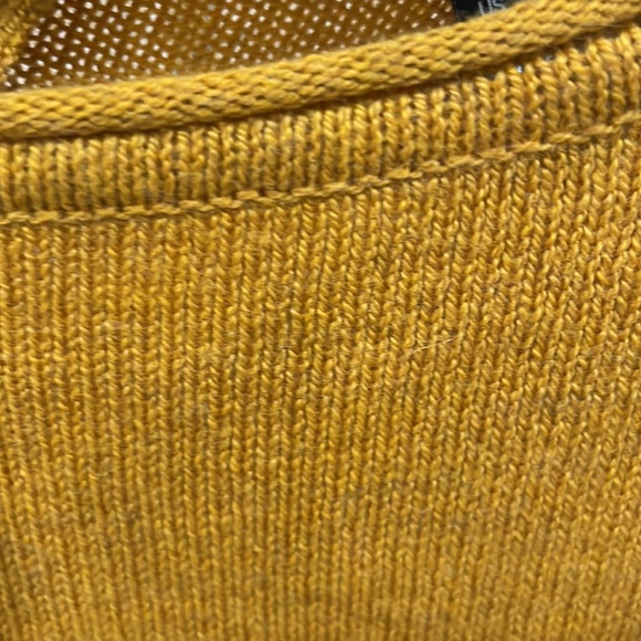 H&M sweater - Picture 5 of 5